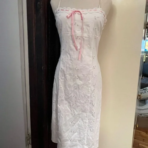Betsey Johnson, vintage, zipper eyelet white pink dress. never worn mint. small. - Picture 5 of 14